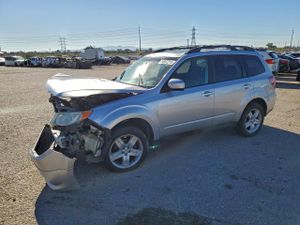 Subaru Forester 2.5X PREMIUM 2.5L 4 2010