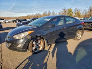 Hyundai Elantra GLS 1.8L 4 2013