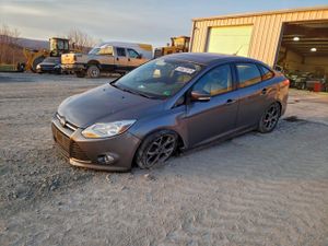 Ford Focus SE 2.0L 4 2014