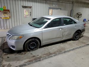 Toyota Camry BASE 2.5L 4 2011