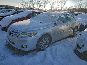 Toyota Camry BASE 2.5L 4 2011