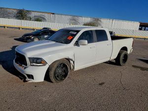 RAM 1500 SPORT 5.7L 8 2014