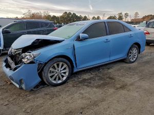 Toyota Camry HYBRID 2.5L 4 2012