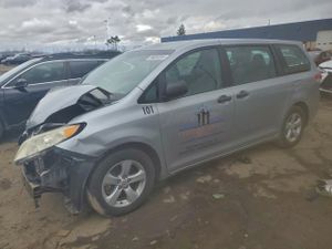 Toyota Sienna 3.5L 6 2014