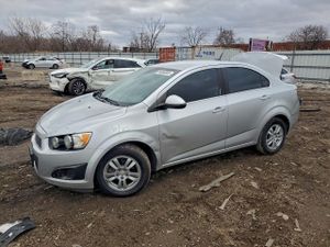 Chevrolet Aveo (Sonic) LT 1.4L 4 2013