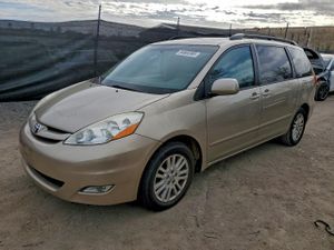 Toyota Sienna XLE 3.5L 6 2010