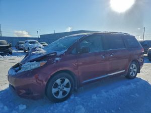 Toyota Sienna LE 3.5L 6 2012