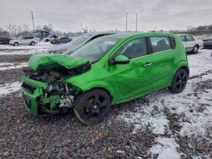 Chevrolet Aveo (Sonic) LTZ 1.4L 4 2015