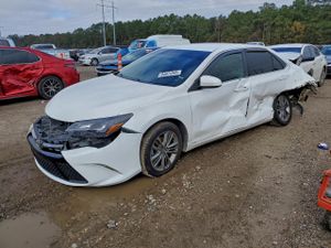 Toyota Camry LE 2.5L 4 2015