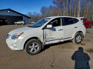 Nissan Rogue S 2.5L 4 2013