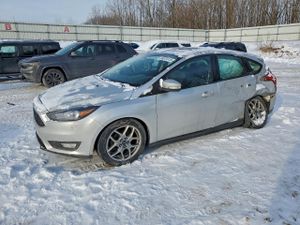 Ford Focus SE 2.0L 4 2015