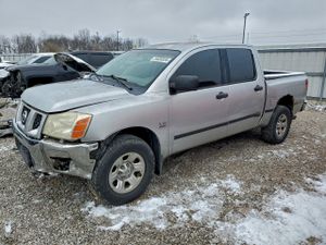 Nissan Titan XE 5.6L 8 2004