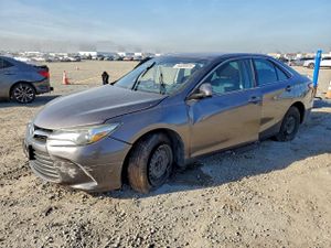 Toyota Camry LE 2.5L 4 2015