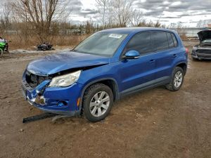 Volkswagen Tiguan S 2.0L 4 2010