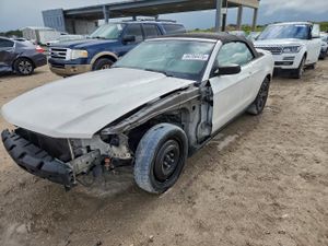 Ford Mustang 3.7L 6 2012
