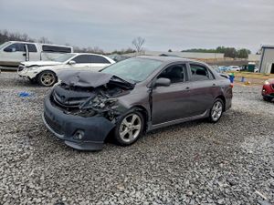 Toyota Corolla BASE 1.8L 4 2013
