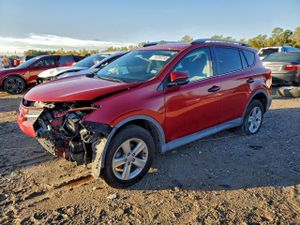 Toyota Rav4 XLE 2.5L 4 2014