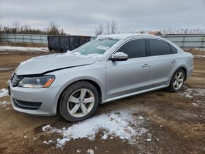 Volkswagen Passat SE 1.8L 4 2015