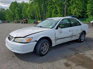 Toyota Camry CE 2.2L 4 2001