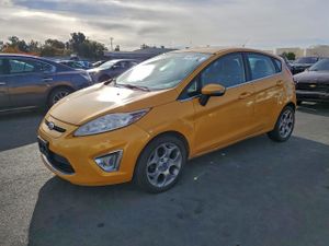 Ford Festiva TITANIUM 1.6L 4 2013