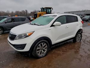Kia Sportage LX 2.4L 4 2015