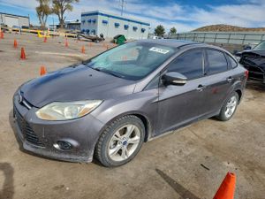 Ford Focus SE 2.0L 4 2013