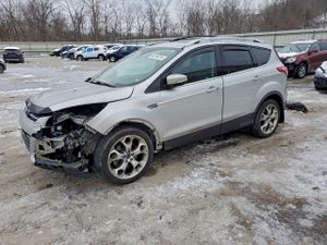 Ford Escape TITANIUM 2.0L 4 2015