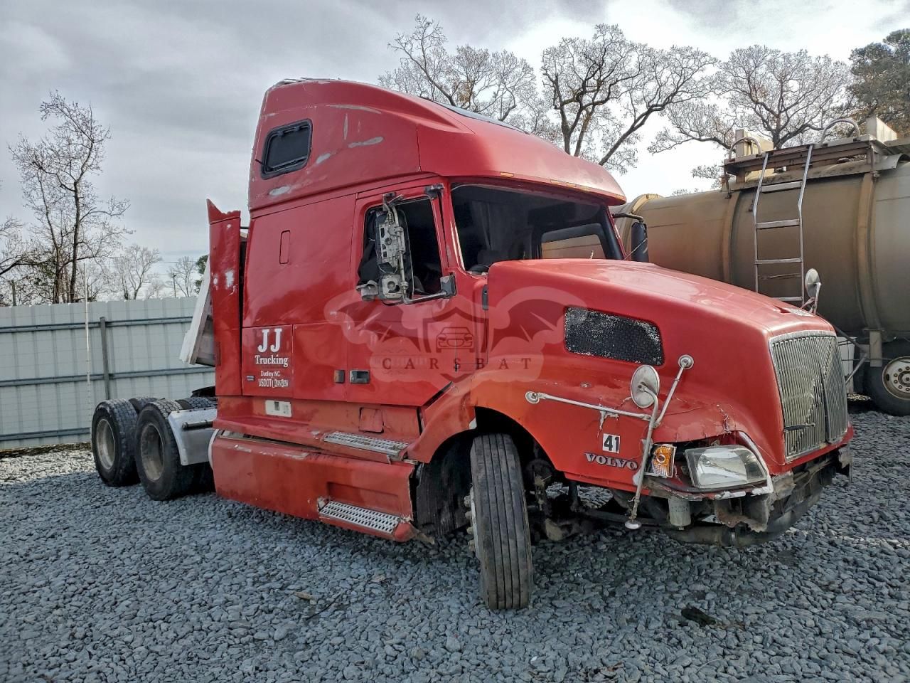 Volvo VNL VNL 6 2001