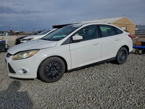 Ford Focus SE 2.0L 4 2012
