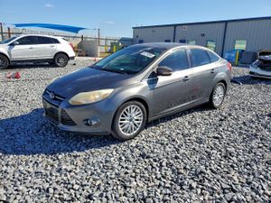 Ford Focus SEL 2.0L 4 2012