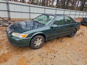 Toyota Camry CE 2.2L 4 2001