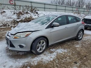 Ford Focus SE 2.0L 4 2014