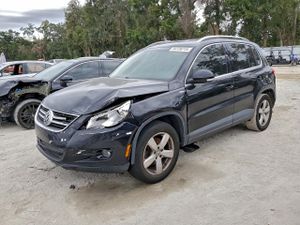 Volkswagen Tiguan S 2.0L 4 2010