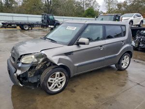 Kia Soul + 2.0L 4 2011
