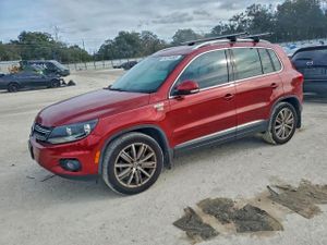 Volkswagen Tiguan S 2.0L 4 2015