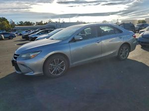 Toyota Camry LE 2.5L 4 2015
