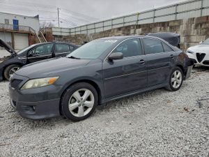 Toyota Camry BASE 2.5L 4 2011