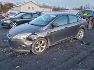 Ford Focus SE 2.0L 4 2014