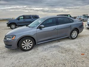 Volkswagen Passat S 1.8L 4 2015