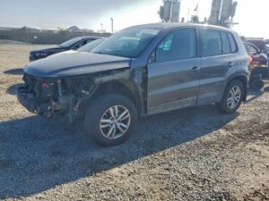 Volkswagen Tiguan S 2.0L 4 2013