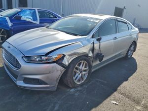 Ford Fusion SE 1.5L 4 2014