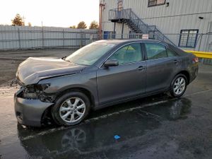 Toyota Camry BASE 2.5L 4 2011