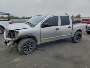 Nissan Titan XE 5.6L 8 2010