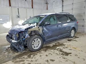 Toyota Sienna XLE 3.5L 6 2015