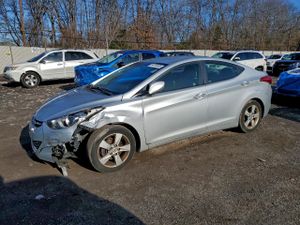 Hyundai Elantra GLS 1.8L 4 2013