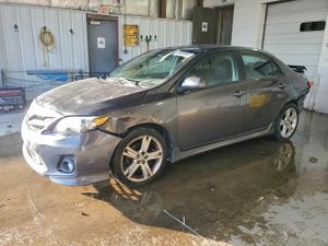Toyota Corolla BASE 1.8L 4 2013