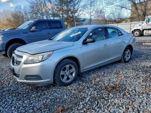 Chevrolet Malibu LS 2.5L 4 2013