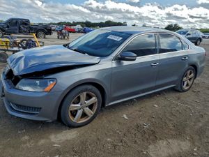 Volkswagen Passat SE 2.5L 5 2013