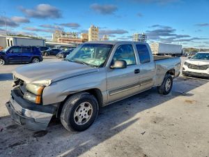 Chevrolet Silverado 1500 C1500 4.8L 8 2003