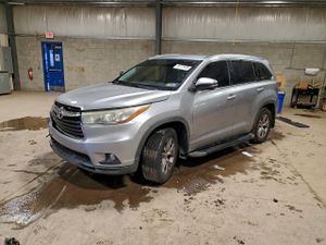 Toyota Highlander XLE 3.5L 6 2015